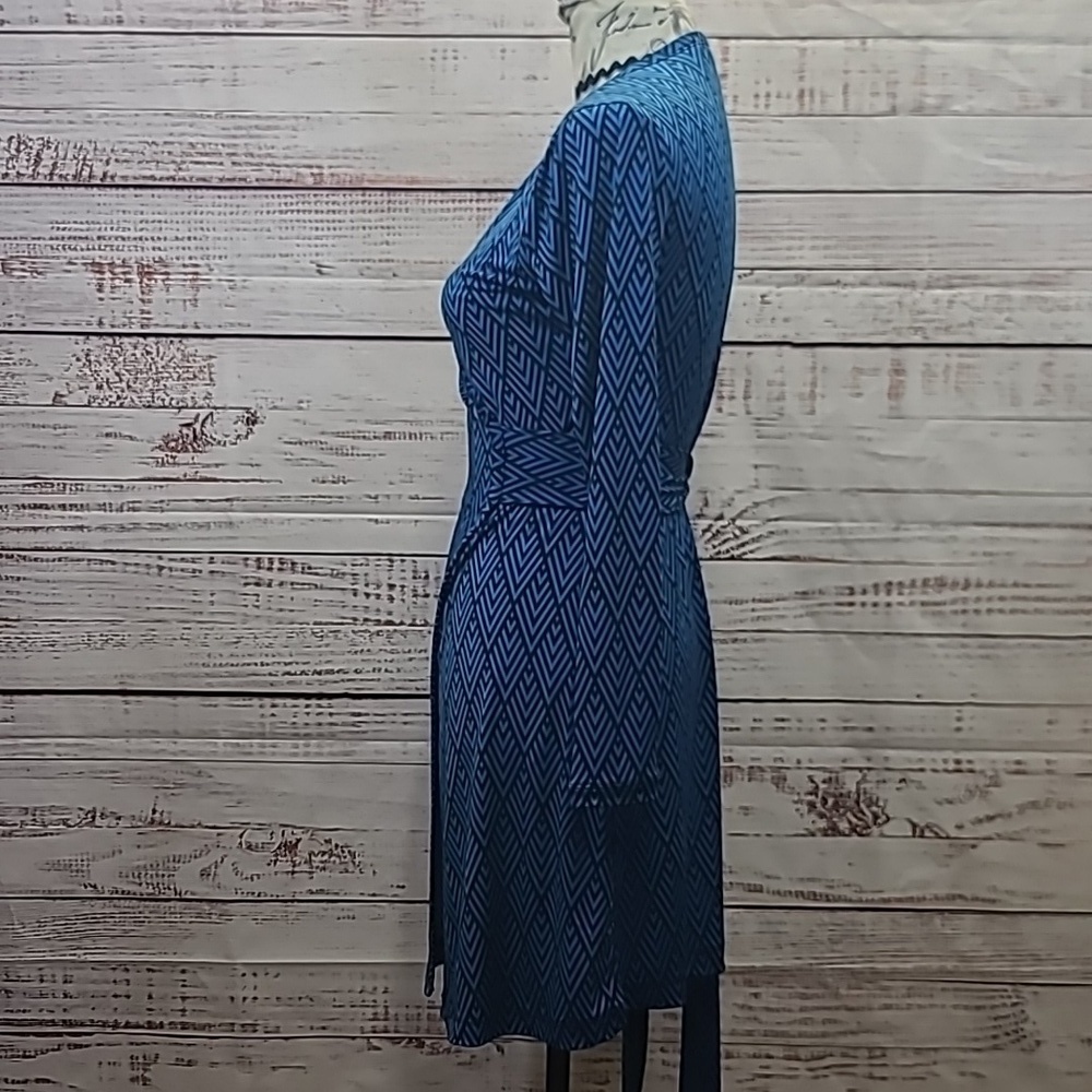 Banana Republic v neck wrap dress - Picture 4 of 9